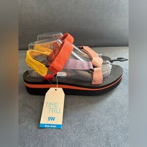 Time And Tru Women’s Platform Nature Adjustable Strap Sandals SZ 9 Wide New